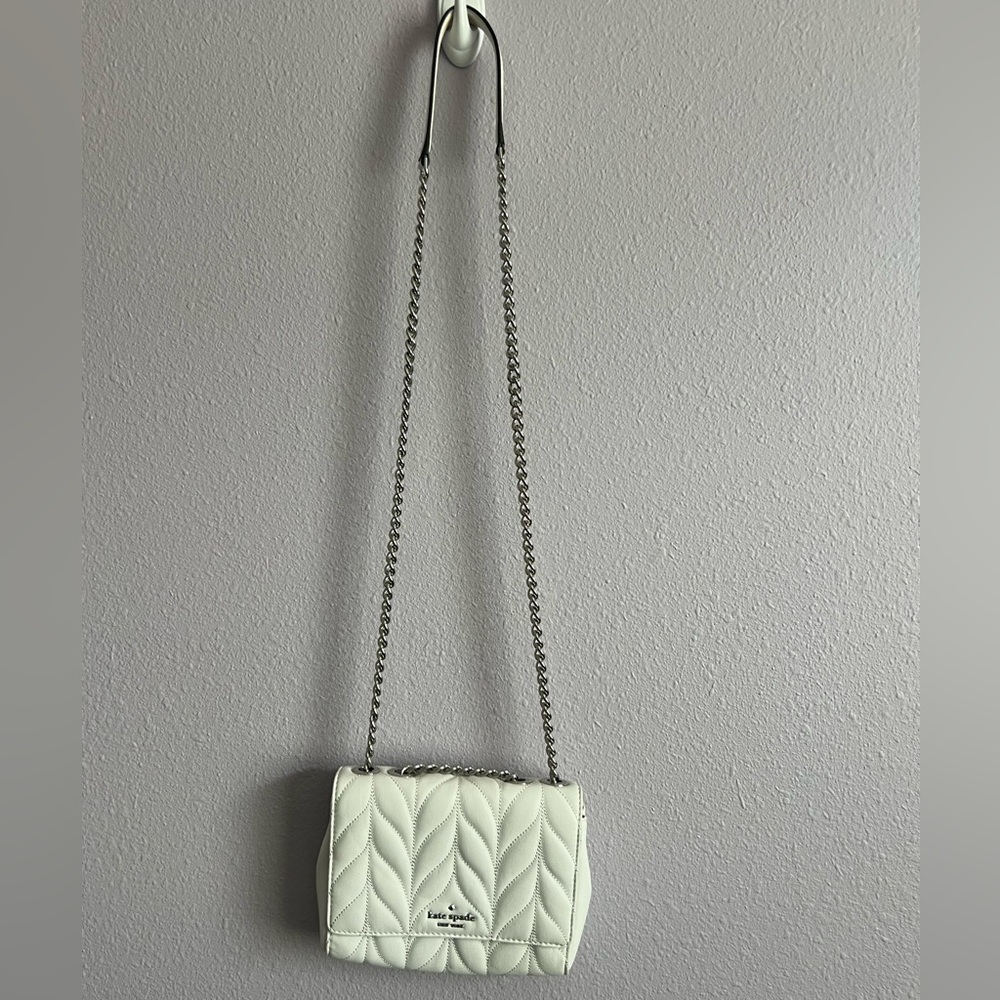 Elegant White Quilted Shoulder Bag